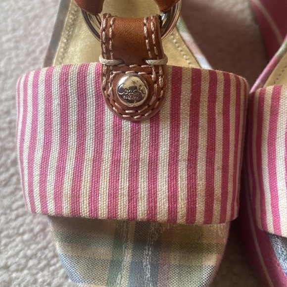 Coach Barbie/Candy Stripe Wedges 🩷 - Picture 15 of 16